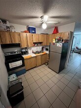 6 NW 7th Ave in Dania Beach, FL - Building Photo - Building Photo