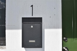 900 NW 8th Ave in Pompano Beach, FL - Building Photo - Building Photo