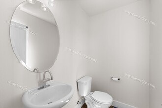 16675 SW Jean Louise Rd in Tigard, OR - Building Photo - Building Photo