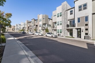 10406 Adamson Wy in San Diego, CA - Building Photo - Building Photo