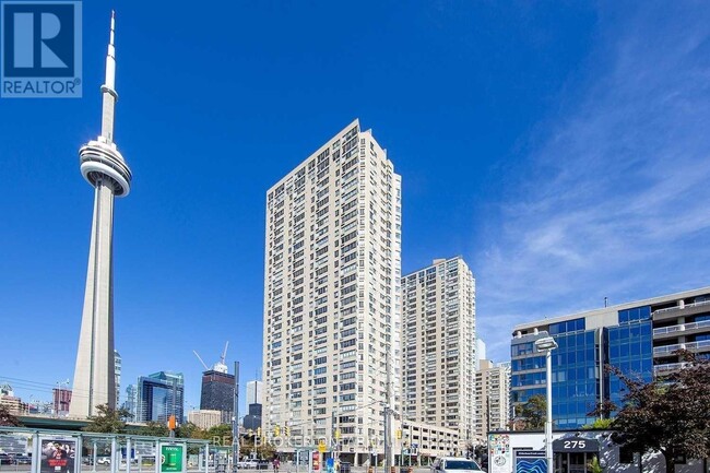 270-270 Queens Quay W in Toronto, ON - Building Photo - Building Photo