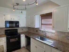 2313 Northwood Ln in Edmond, OK - Building Photo - Building Photo