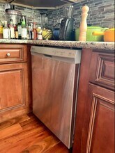 3812 Cabinet Wy in Pittsburgh, PA - Building Photo - Building Photo