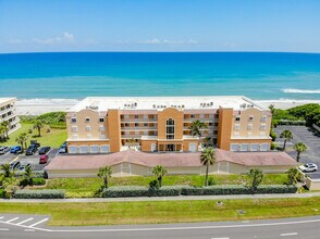 1851 Florida A1A in Indian Harbour Beach, FL - Foto de edificio - Building Photo