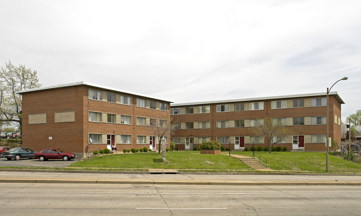 Linden Apartments in St. Louis, MO - Building Photo