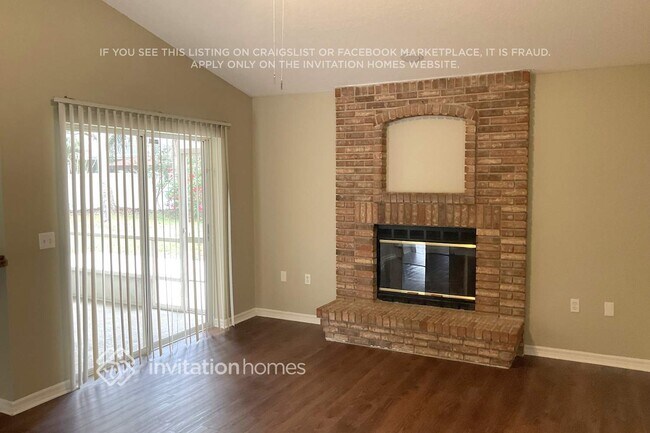 1334 Scattered Pines Pl in Zephyrhills, FL - Building Photo - Building Photo