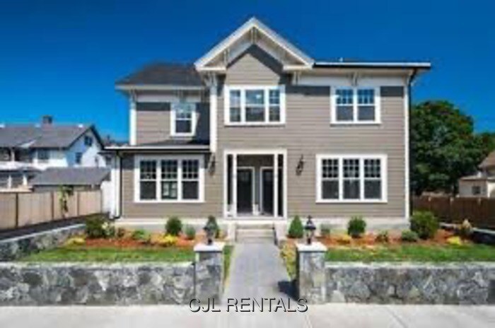 10 Cypress Park in Melrose, MA - Building Photo