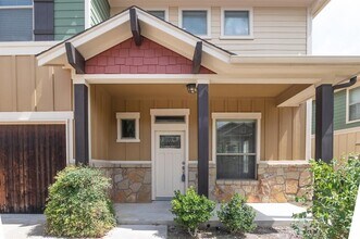 6708 Menchaca Rd in Austin, TX - Building Photo - Building Photo