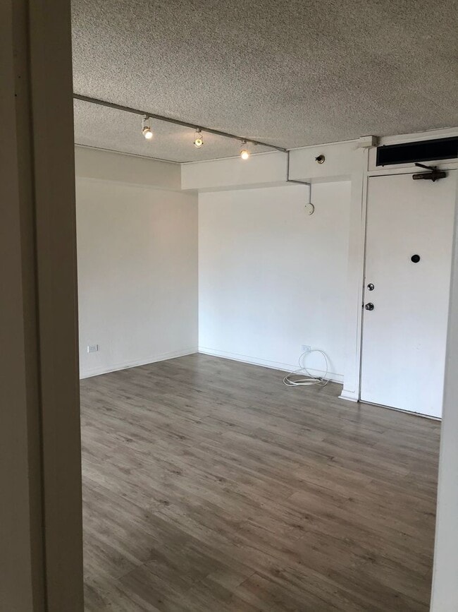 2100 Date St in Honolulu, HI - Building Photo - Building Photo