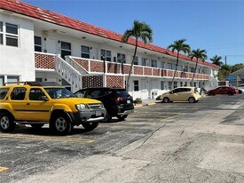 22 SE 3rd Terrace in Dania Beach, FL - Building Photo