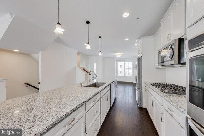 22036 Plover St in Clarksburg, MD - Building Photo - Building Photo