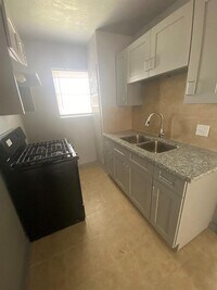 4617 Market St photo'
