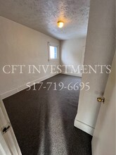 101 Pleasant St, Unit 3 in Charlotte, MI - Building Photo - Building Photo