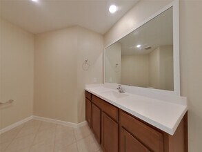 821 Painted Bison Dr in La Marque, TX - Building Photo - Building Photo