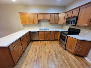 16 Secretariat Ln in Saratoga Springs, NY - Building Photo - Building Photo