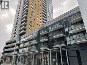 104 Garment St in Kitchener, ON - Building Photo - Building Photo