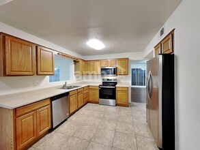 1307 E Liberty Shores Dr in Gilbert, AZ - Building Photo - Building Photo
