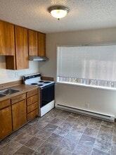 550 SW Levens St in Dallas, OR - Building Photo - Building Photo