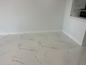 4854 Weymouth St in Greenacres, FL - Building Photo - Building Photo
