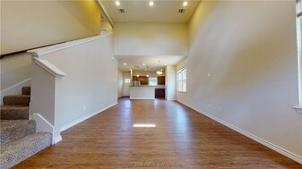 609 Peyton St, Unit 138 in College Station, TX - Building Photo - Building Photo