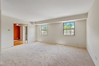 1504 W Jefferson Ave in Naperville, IL - Building Photo - Building Photo