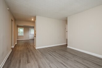 1605 Westmoreland Ave in Charleston, SC - Building Photo - Building Photo