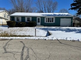 7755 243rd Ave in Salem, WI - Building Photo