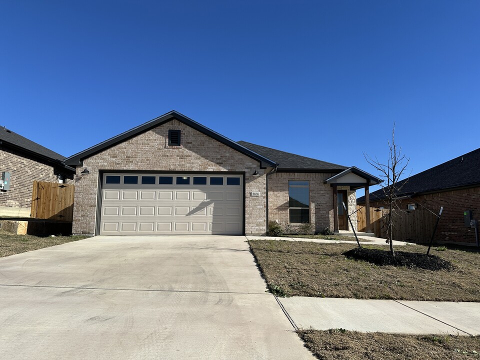 5106 White Rose Dr in Killeen, TX - Building Photo