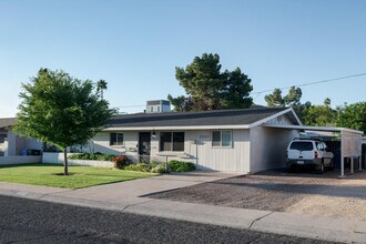 2237 E Hillery Dr in Phoenix, AZ - Building Photo - Building Photo