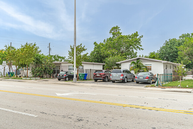 5711 NW 2nd St in Miami, FL - Building Photo - Building Photo