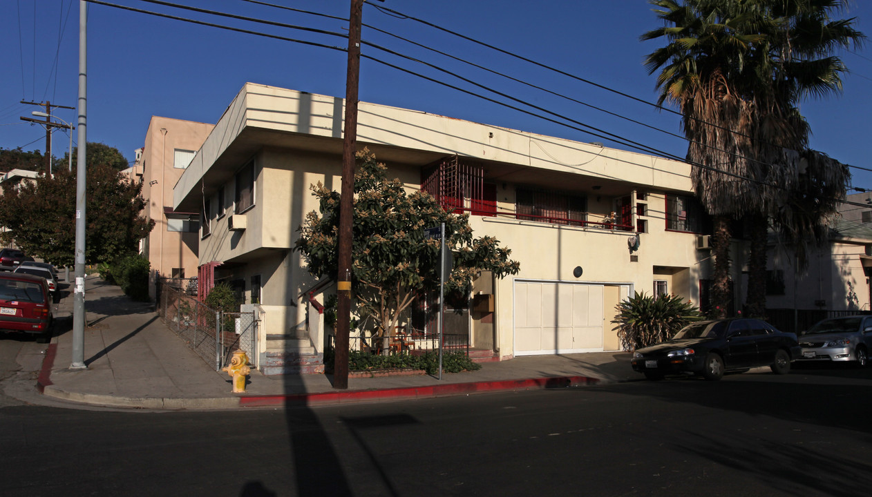 805 Cleveland St in Los Angeles, CA - Foto de edificio