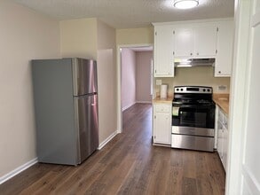 102 Hickory Hills Ct in Cape Carteret, NC - Building Photo - Building Photo