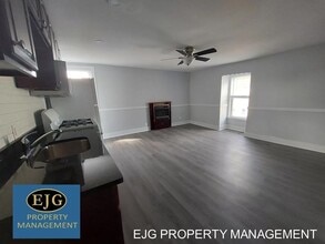 42-48-48 Broadway in Pembroke, NH - Building Photo - Building Photo