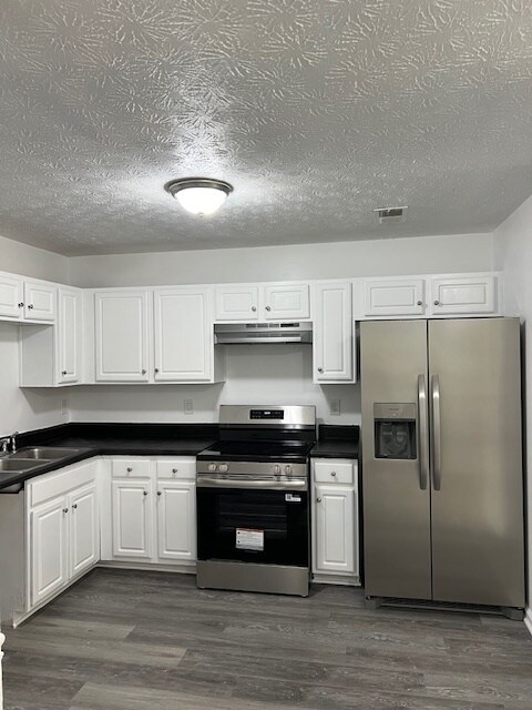 5041 Cottage Grove Pl in Union City, GA - Building Photo - Building Photo