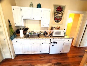 2 Gilson Terrace, Unit 1 in Somerville, MA - Building Photo - Building Photo