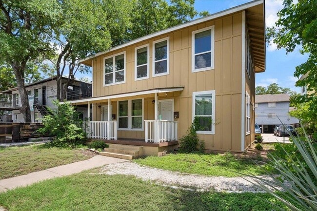 204 E 30th St in Austin, TX - Building Photo - Building Photo