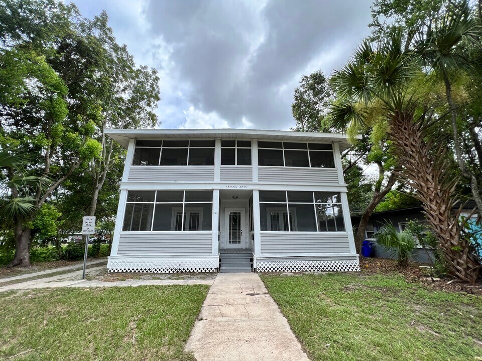 201 Ariana St in Lakeland, FL - Building Photo