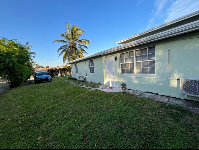 1340 NE 204th Terrace in Miami, FL - Building Photo - Building Photo