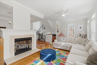 6400 Gladys May Ln in Alexandria, VA - Building Photo - Building Photo