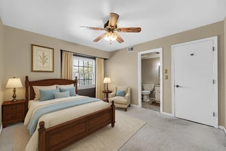 1066 Millpond Rd in Valparaiso, IN - Foto de edificio - Building Photo