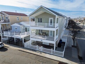 105 Arizona Ave in Long Beach, NY - Building Photo - Building Photo