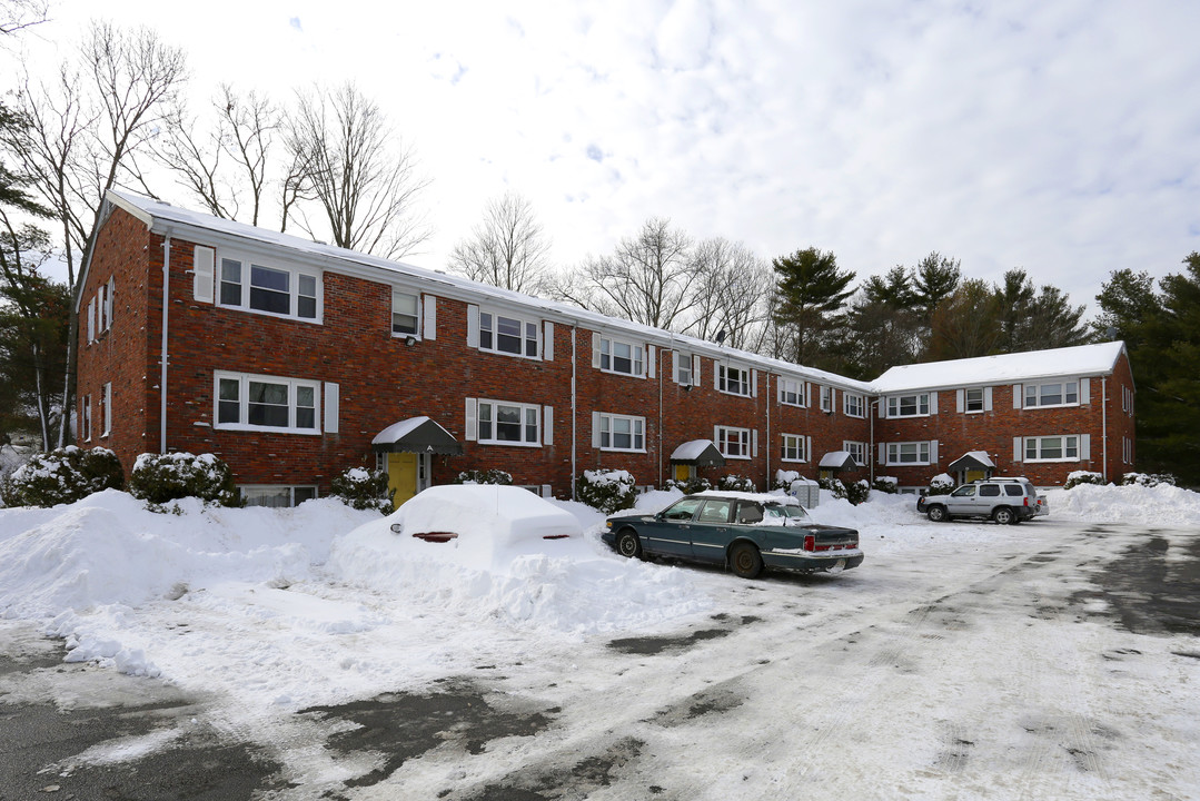 Colonial Apartments in Abington, MA - Building Photo