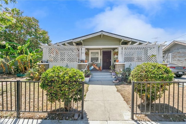 509 Rose Ave in Long Beach, CA - Foto de edificio - Building Photo