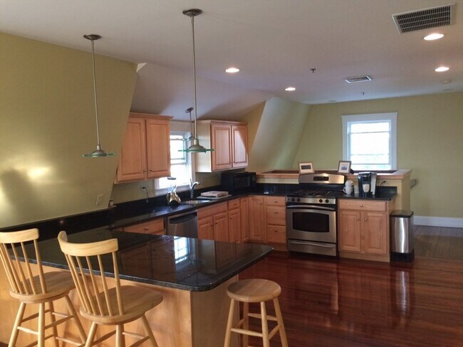 135 Highland Ave in Winthrop, MA - Building Photo - Building Photo