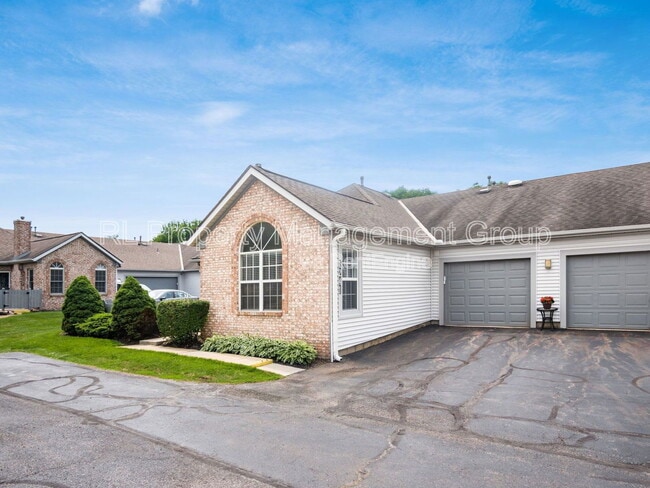 property at 1241 Villa Oaks Ct