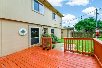 2201 Ames St in Pearland, TX - Building Photo - Building Photo
