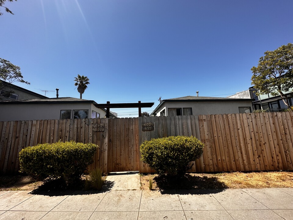 649 Rose Ave in Venice, CA - Building Photo