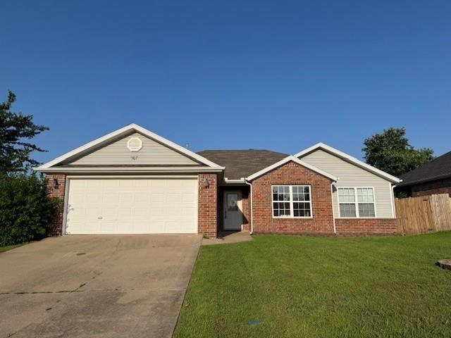 907 SW Navajo Dr in Bentonville, AR - Building Photo