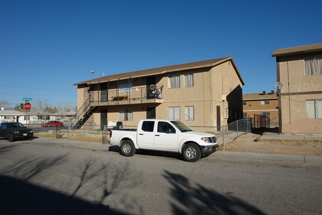 4706 Cessna Ave in Las Vegas, NV - Foto de edificio - Building Photo