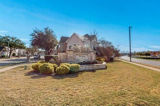 2606 Rue De Ville in Irving, TX - Building Photo - Building Photo
